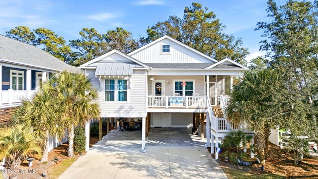 214 NE 35th Street, Oak Island, NC 28465