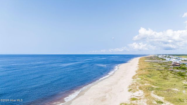 214 NE 35th Street, Oak Island, NC 28465