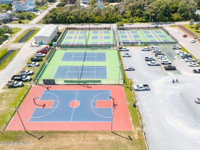 214 NE 35th Street, Oak Island, NC 28465