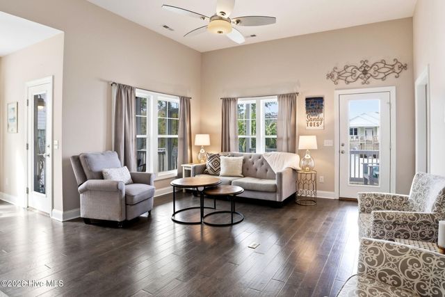 214 NE 35th Street, Oak Island, NC 28465