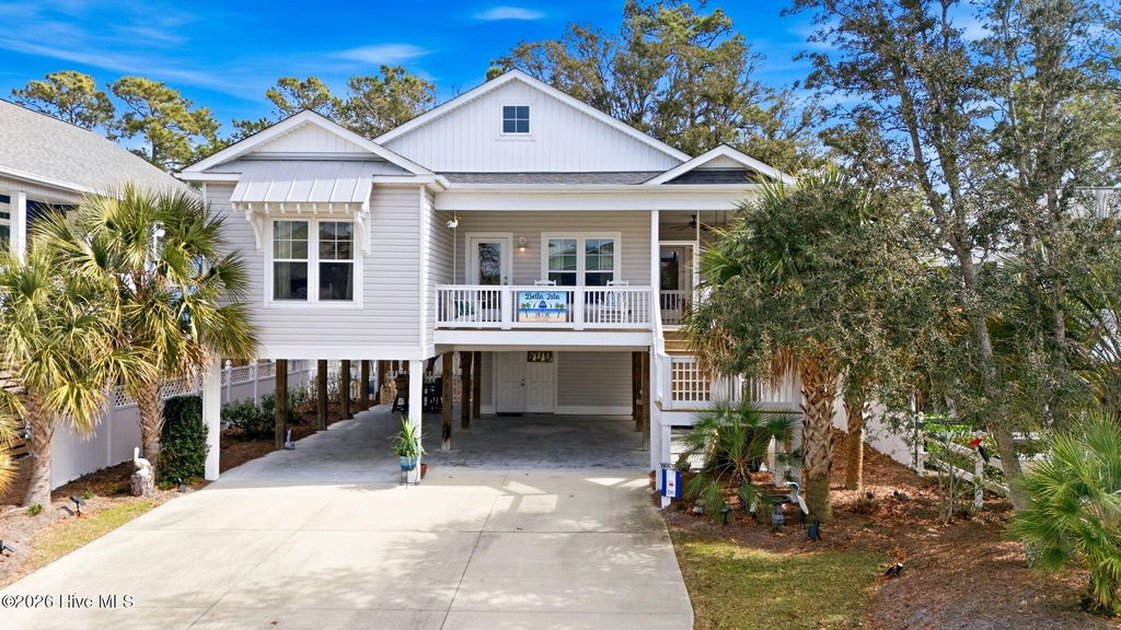 214 NE 35th Street, Oak Island, NC 28465