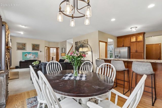 3622 Applewood DRIVE, Waukesha, WI 53189
