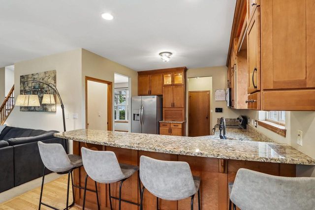 3622 Applewood DRIVE, Waukesha, WI 53189