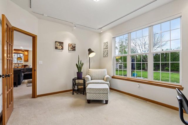 3622 Applewood DRIVE, Waukesha, WI 53189
