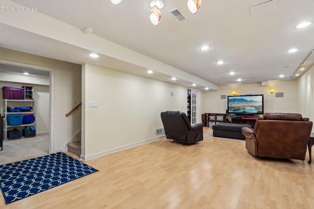 3622 Applewood DRIVE, Waukesha, WI 53189
