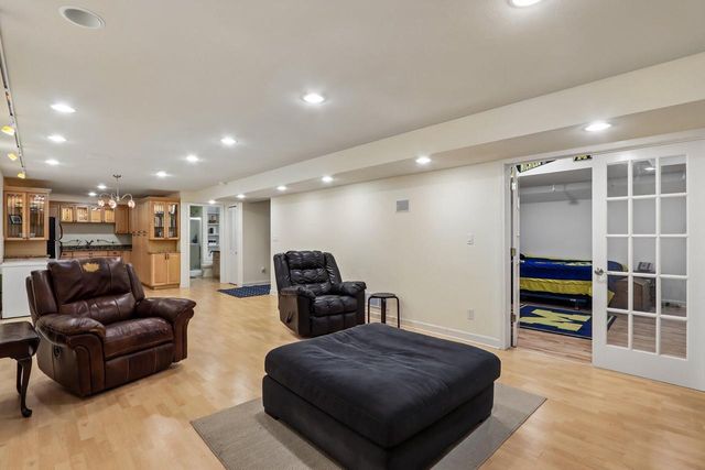 3622 Applewood DRIVE, Waukesha, WI 53189