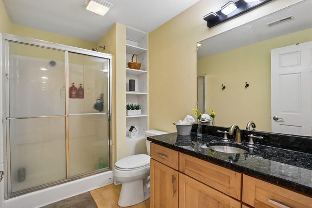 3622 Applewood DRIVE, Waukesha, WI 53189
