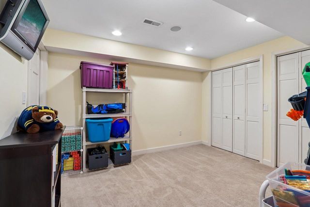 3622 Applewood DRIVE, Waukesha, WI 53189