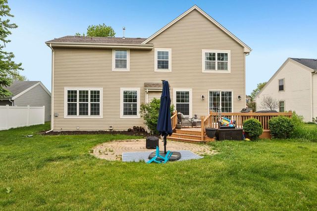 3622 Applewood DRIVE, Waukesha, WI 53189