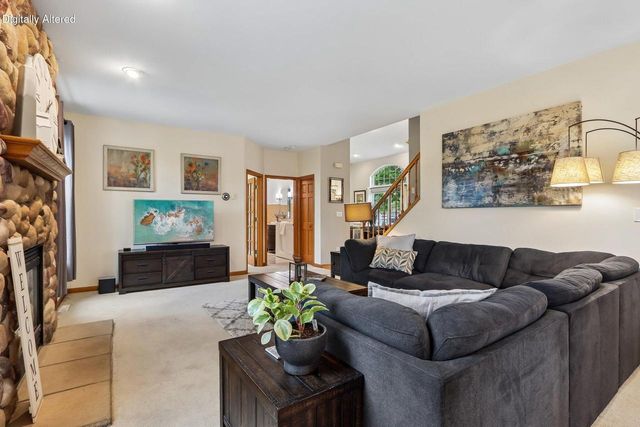 3622 Applewood DRIVE, Waukesha, WI 53189