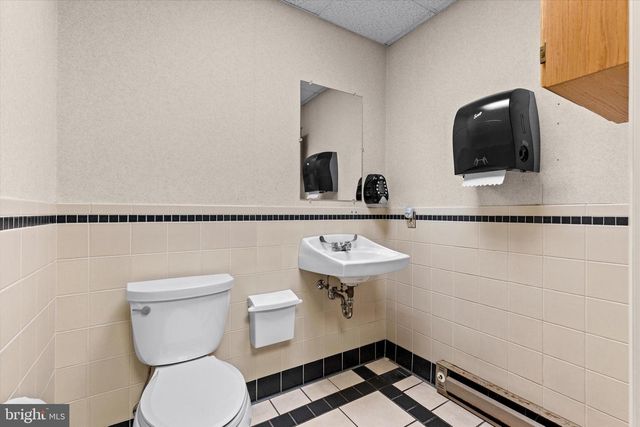 2605 W MARKET ST, York, PA 17404