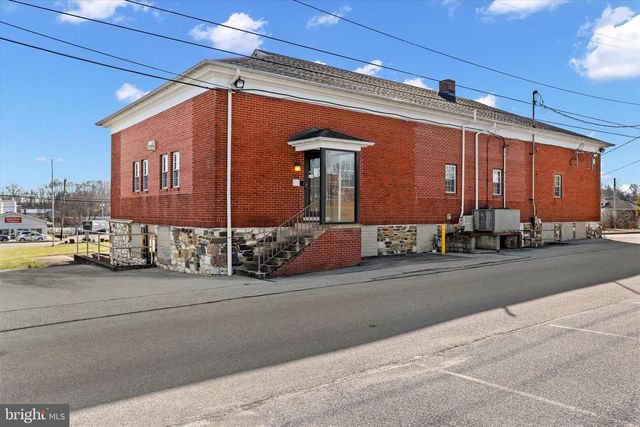 2605 W MARKET ST, York, PA 17404