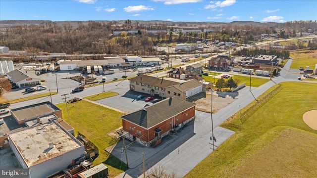 2605 W MARKET ST, York, PA 17404