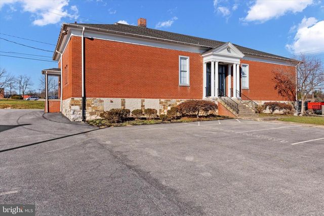 2605 W MARKET ST, York, PA 17404