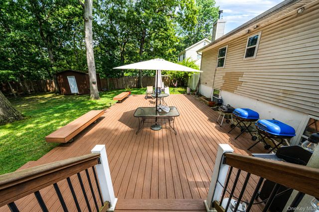 4 Witmer Court, Islandia, NY 11749