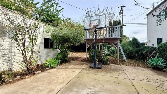 2056 Meridian Avenue, South Pasadena, CA 91030