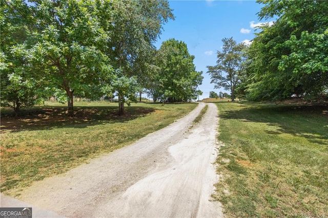 4140 Highway 332, Hoschton, GA 30548