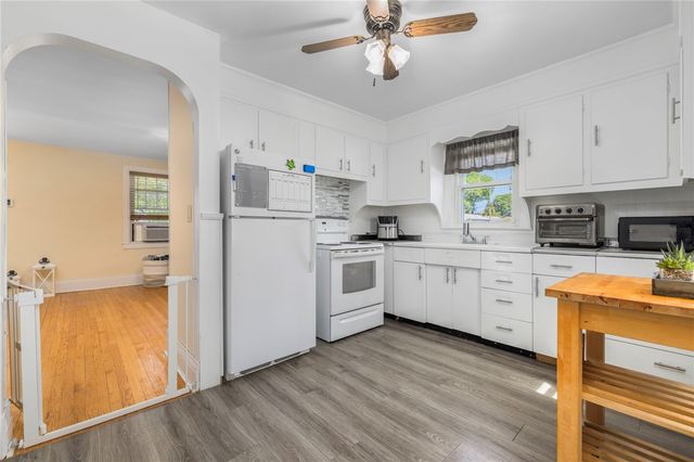 68 Maryland Avenue, Warwick, RI 02888