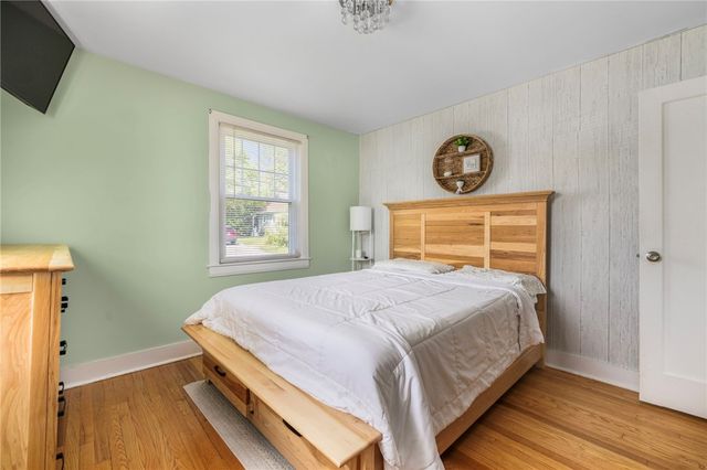 68 Maryland Avenue, Warwick, RI 02888