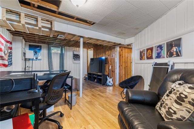 68 Maryland Avenue, Warwick, RI 02888