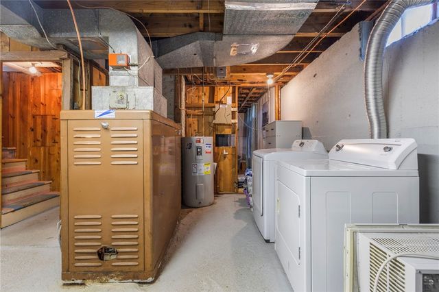 68 Maryland Avenue, Warwick, RI 02888