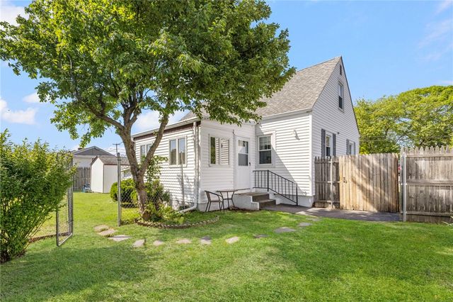 68 Maryland Avenue, Warwick, RI 02888