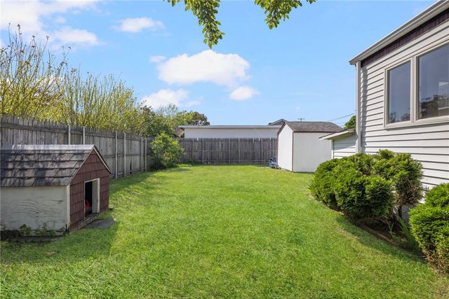 68 Maryland Avenue, Warwick, RI 02888