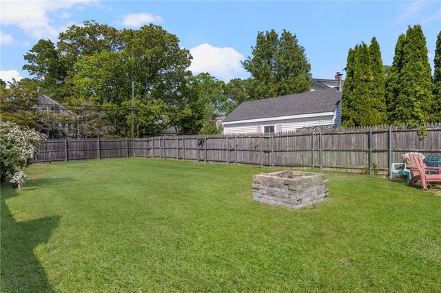 68 Maryland Avenue, Warwick, RI 02888