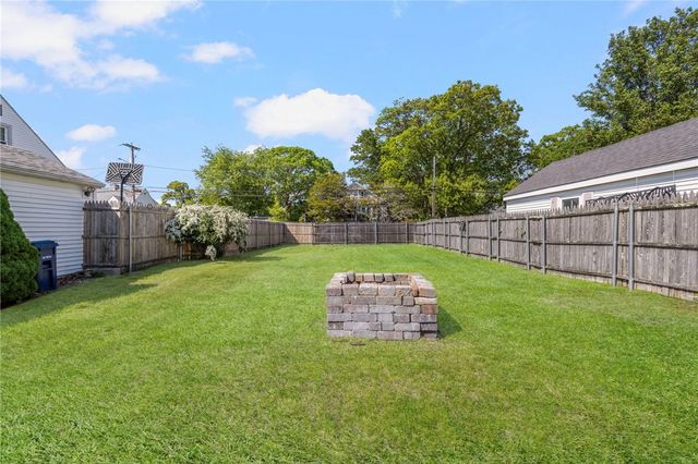 68 Maryland Avenue, Warwick, RI 02888