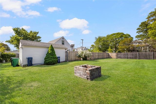 68 Maryland Avenue, Warwick, RI 02888