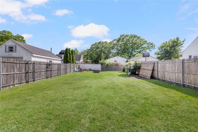68 Maryland Avenue, Warwick, RI 02888