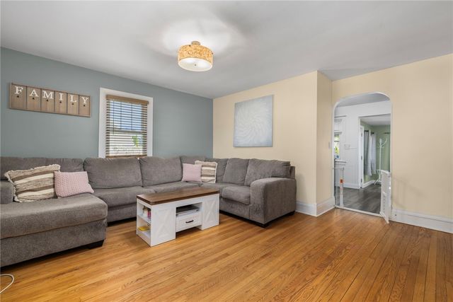 68 Maryland Avenue, Warwick, RI 02888