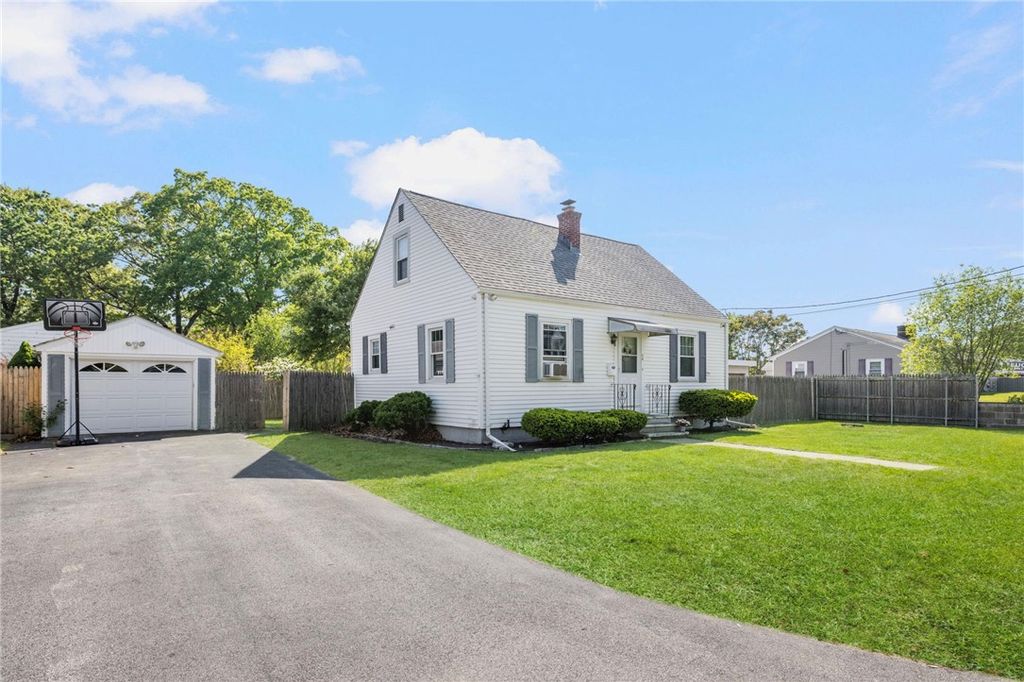 68 Maryland Avenue, Warwick, RI 02888