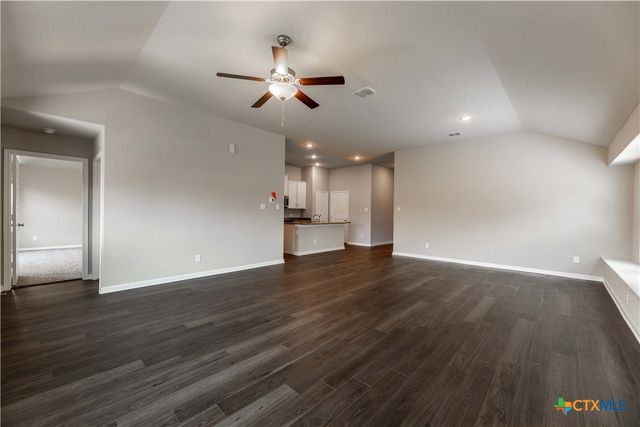 1120 Eagle Crossing, Seguin, TX 78155