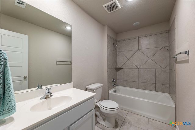 1120 Eagle Crossing, Seguin, TX 78155