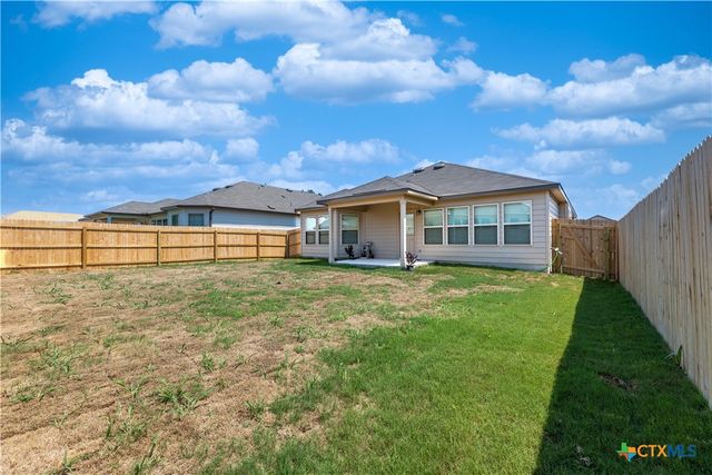 1120 Eagle Crossing, Seguin, TX 78155