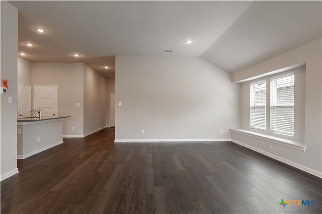 1120 Eagle Crossing, Seguin, TX 78155