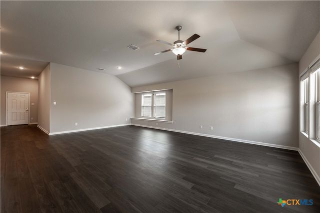 1120 Eagle Crossing, Seguin, TX 78155