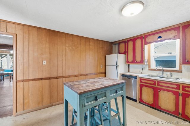 7402 Us Highway 60, Nowata, OK 74048