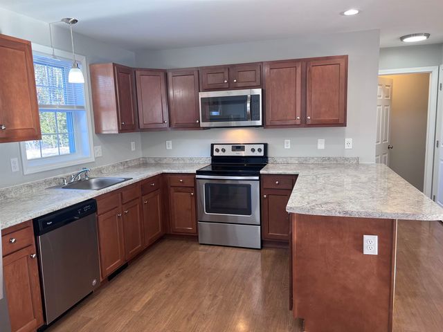 8A Red Oak Way, Boscawen, NH 03303