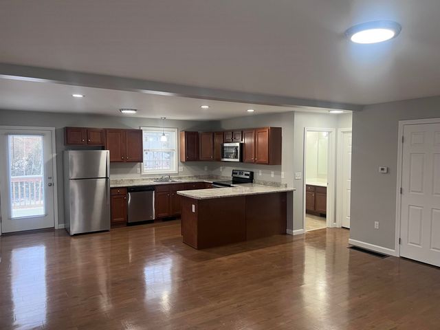 8A Red Oak Way, Boscawen, NH 03303