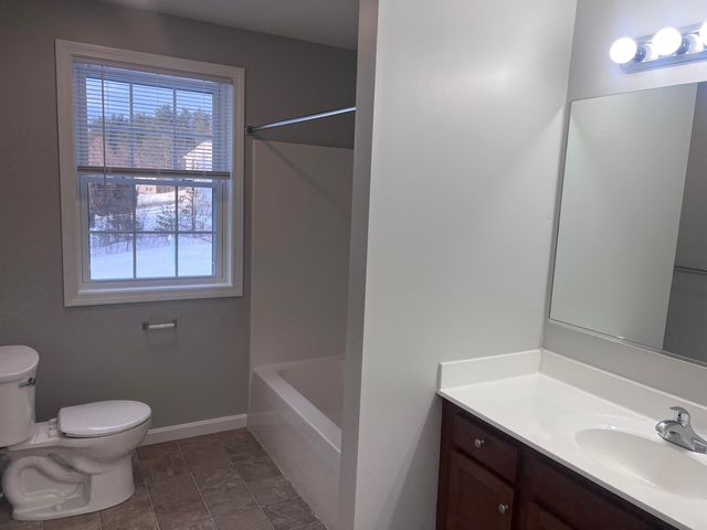 8A Red Oak Way, Boscawen, NH 03303