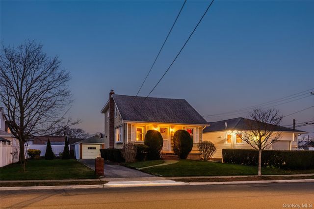 3066 Western Boulevard, Baldwin, NY 11510