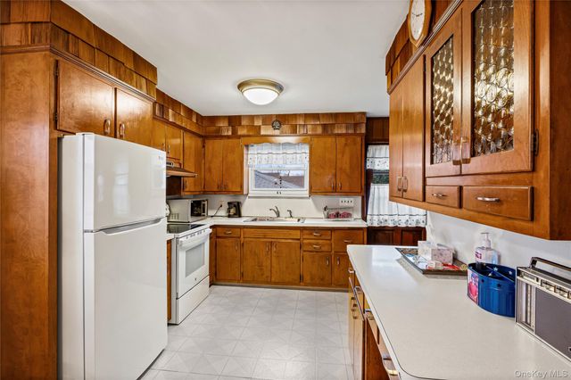 3066 Western Boulevard, Baldwin, NY 11510