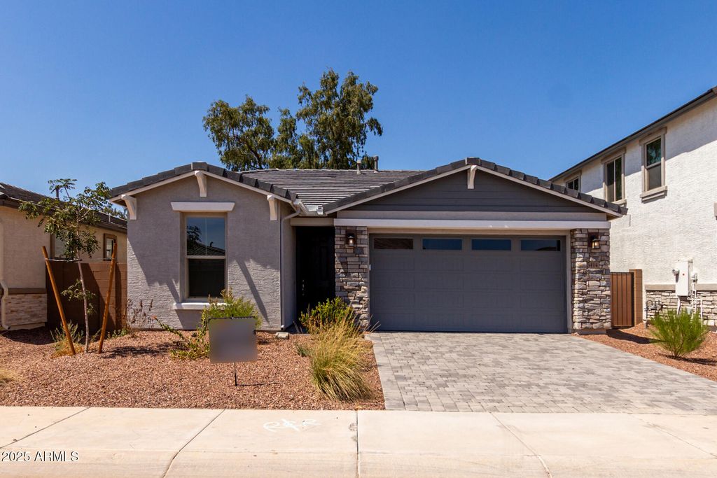 5414 W LAS PALMARITAS Drive, Glendale, AZ 85302