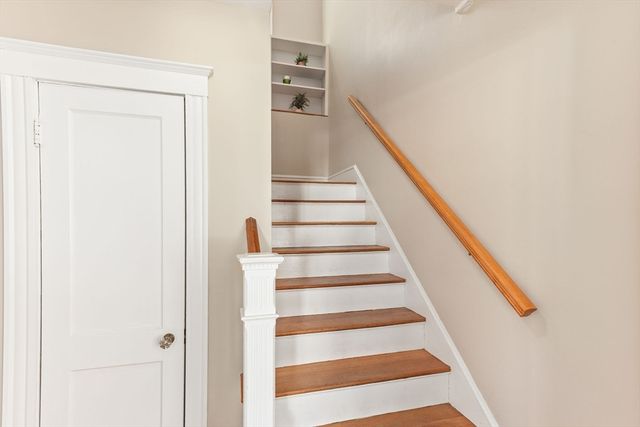 177 Oak St, Wakefield, MA 01880