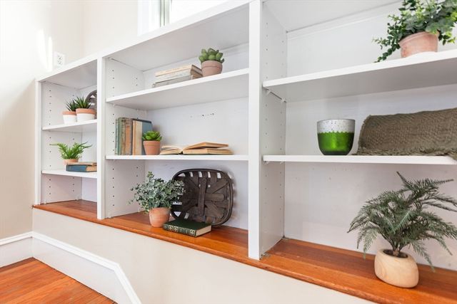 177 Oak St, Wakefield, MA 01880