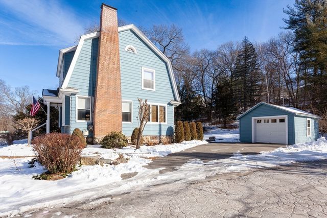 177 Oak St, Wakefield, MA 01880