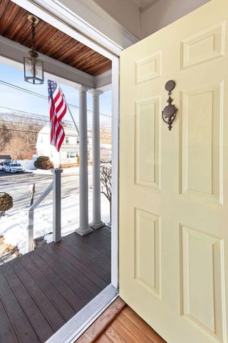 177 Oak St, Wakefield, MA 01880