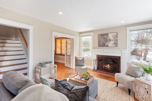 177 Oak St, Wakefield, MA 01880